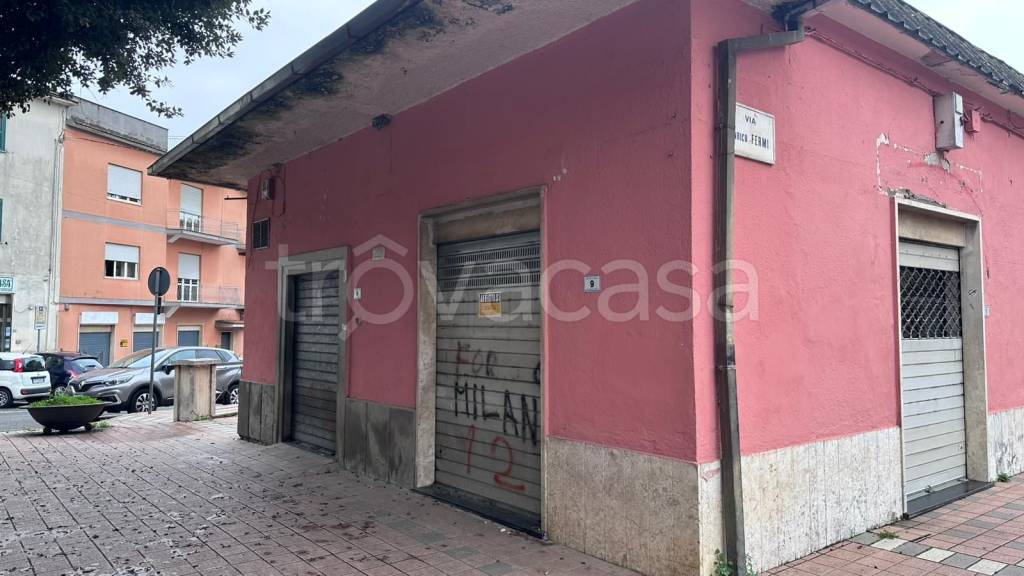 negozio in affitto ad Artena