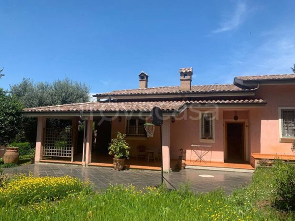 casa indipendente in affitto ad Artena