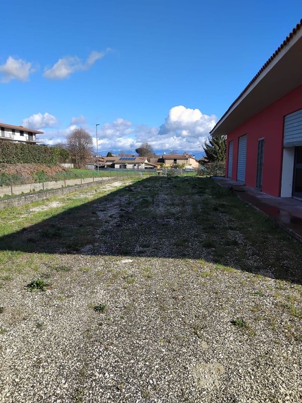 locale commerciale in affitto ad Artena