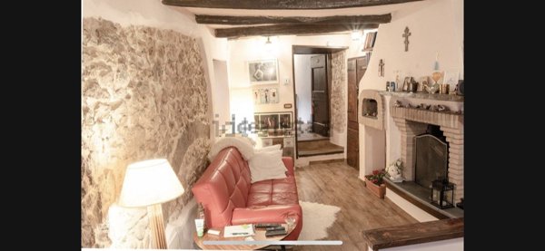 casa indipendente in affitto ad Artena