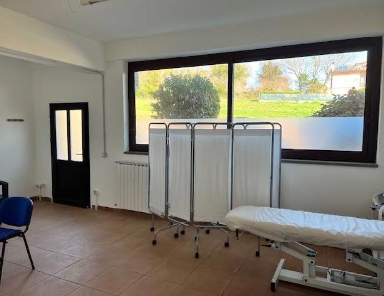 locale commerciale in affitto a Bracciano