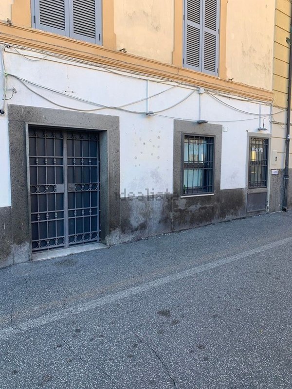 locale commerciale in affitto a Bracciano