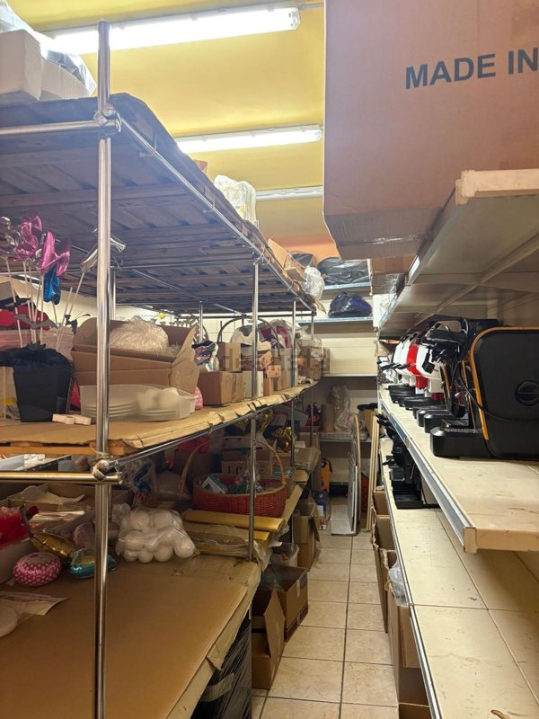 negozio in affitto a Bracciano