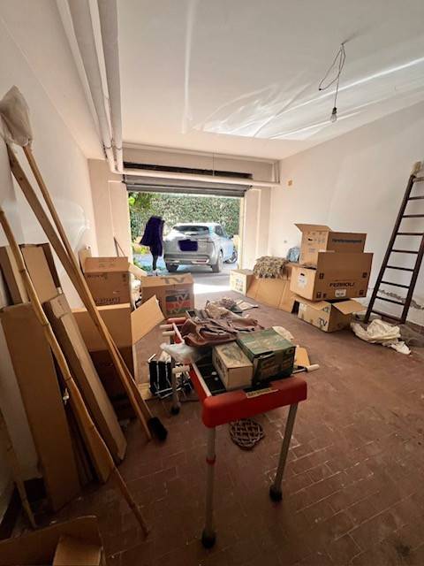 locale di sgombero in affitto a Bracciano