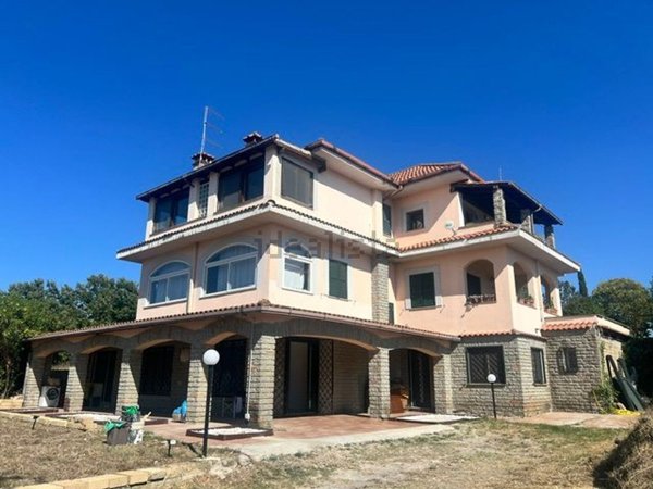 casa indipendente in affitto a Bracciano