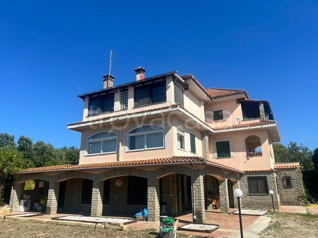 appartamento in affitto a Bracciano in zona Vigna di Valle