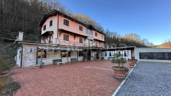 negozio in affitto a Canterano