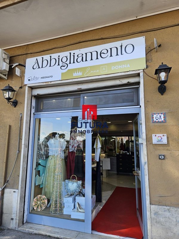 negozio in affitto a Capena