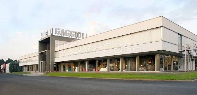 locale commerciale in affitto a Capena