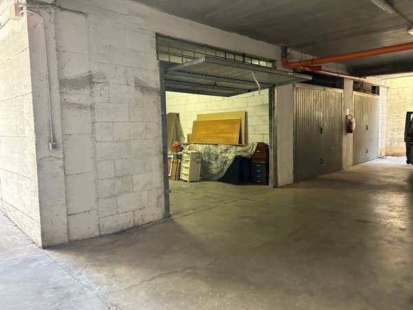 locale di sgombero in affitto a Castel Gandolfo