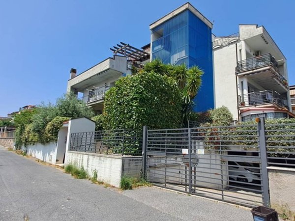 appartamento in affitto a Castel Gandolfo in zona Pavona