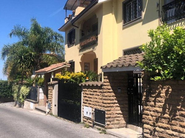 appartamento in affitto a Castel Gandolfo in zona Pavona