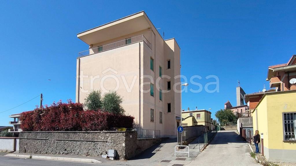 appartamento in affitto a Castel Gandolfo in zona Pavona