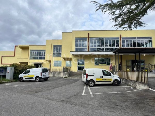 negozio in affitto a Castel Madama