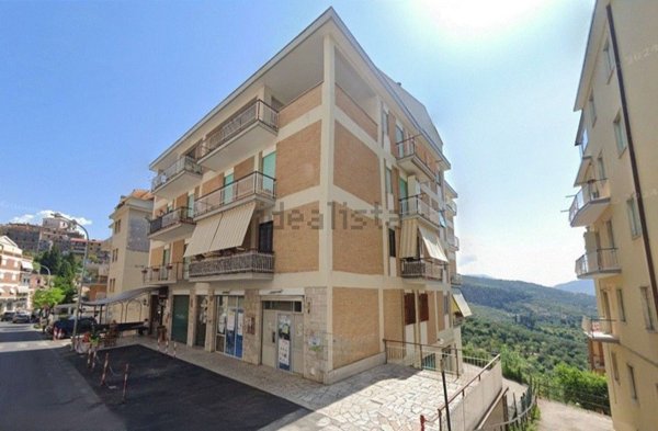 locale commerciale in affitto a Castel Madama