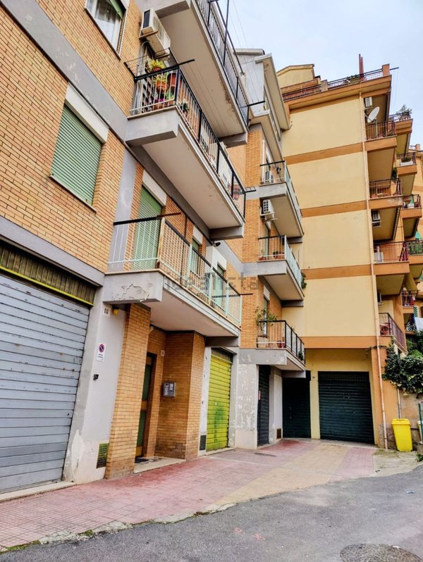 appartamento in affitto a Castel Madama