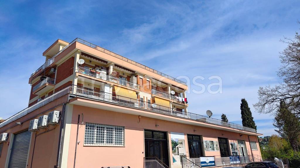 appartamento in affitto a Castel Madama in zona Monitola