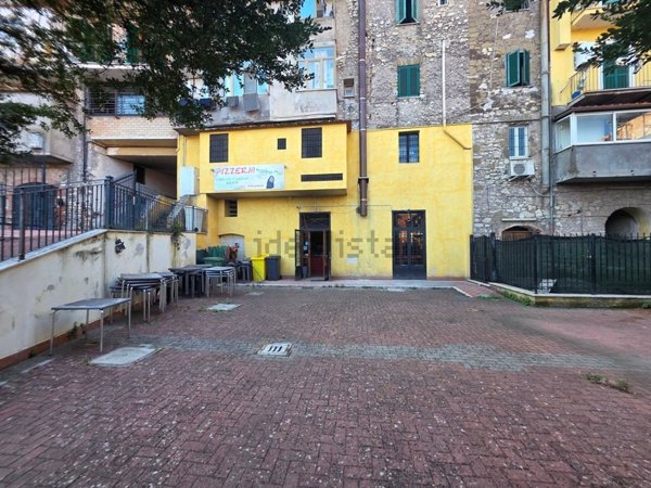 locale commerciale in affitto a Castel Madama