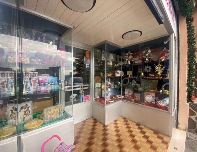 negozio in affitto a Castelnuovo di Porto