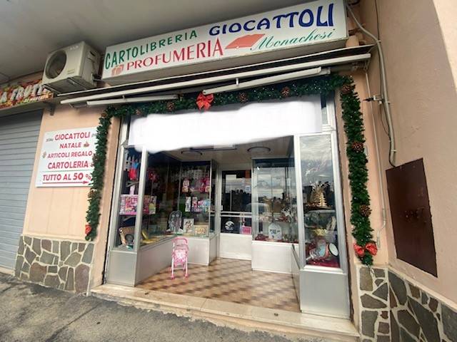 negozio in affitto a Castelnuovo di Porto