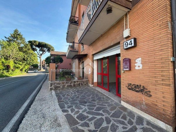 negozio in affitto a Castelnuovo di Porto