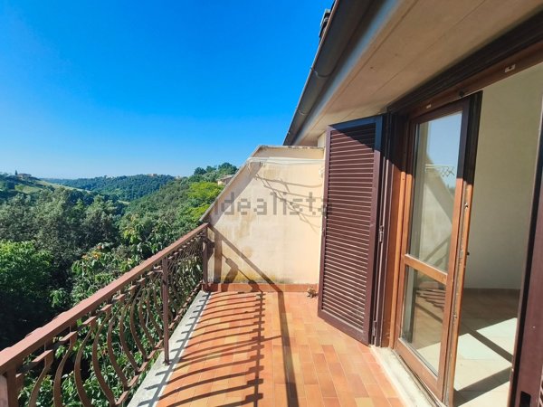 casa indipendente in affitto a Castelnuovo di Porto