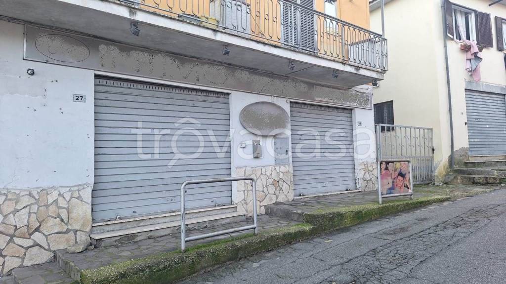 locale commerciale in affitto a Castelnuovo di Porto
