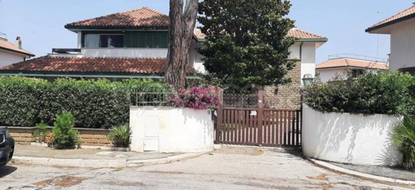 casa indipendente in affitto a Cerveteri in zona Cerenova