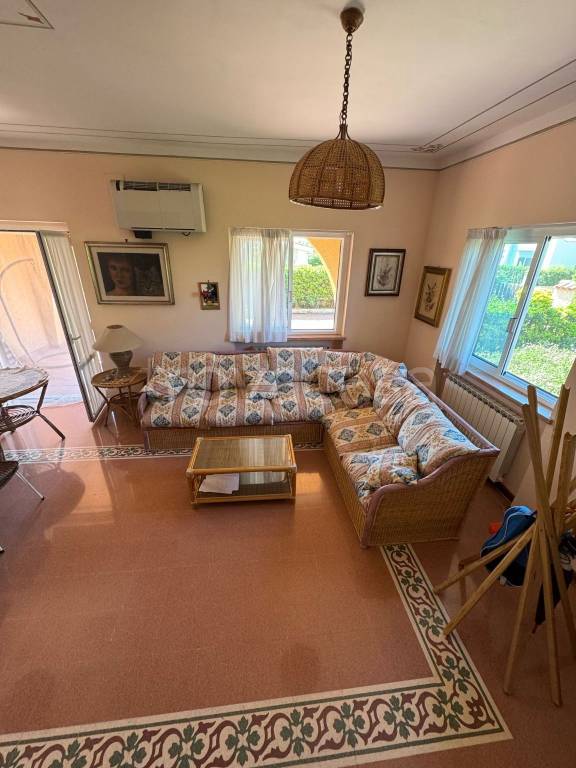 casa indipendente in affitto a Cerveteri in zona Marina di Cerveteri