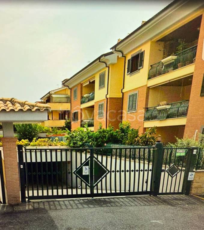 locale di sgombero in affitto a Cerveteri in zona Cerenova