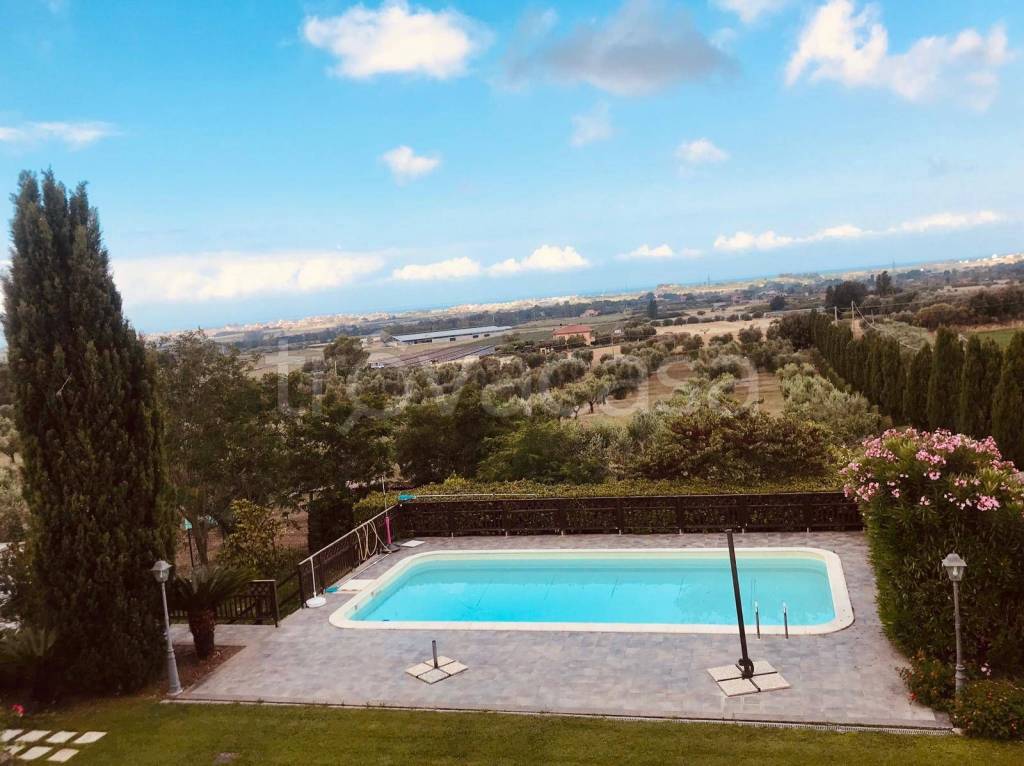 casa indipendente in affitto a Cerveteri in zona Marina di Cerveteri