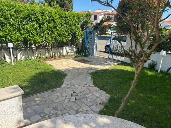 casa indipendente in affitto a Cerveteri in zona Cerenova