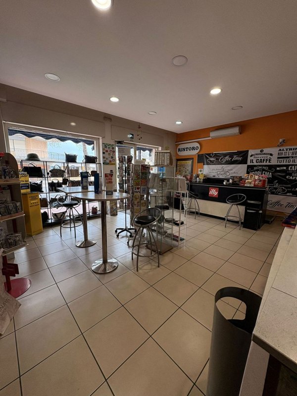 negozio in affitto a Cerveteri