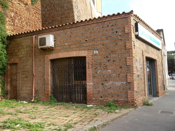 locale commerciale in affitto a Cerveteri