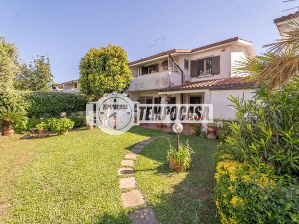 casa indipendente in affitto a Cerveteri in zona Cerenova