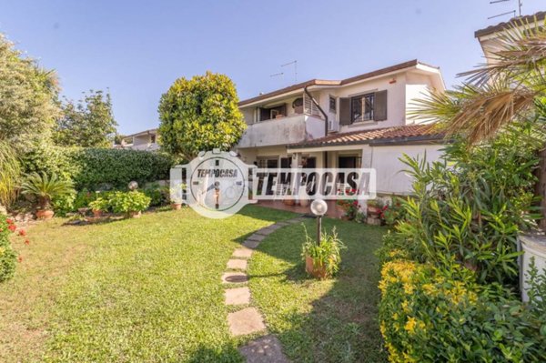 casa indipendente in affitto a Cerveteri in zona Marina di Cerveteri