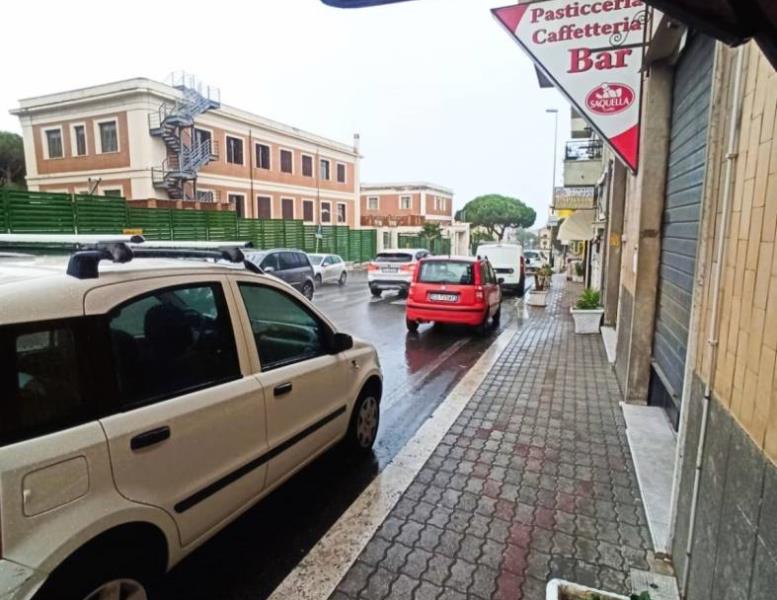 locale commerciale in affitto a Civitavecchia