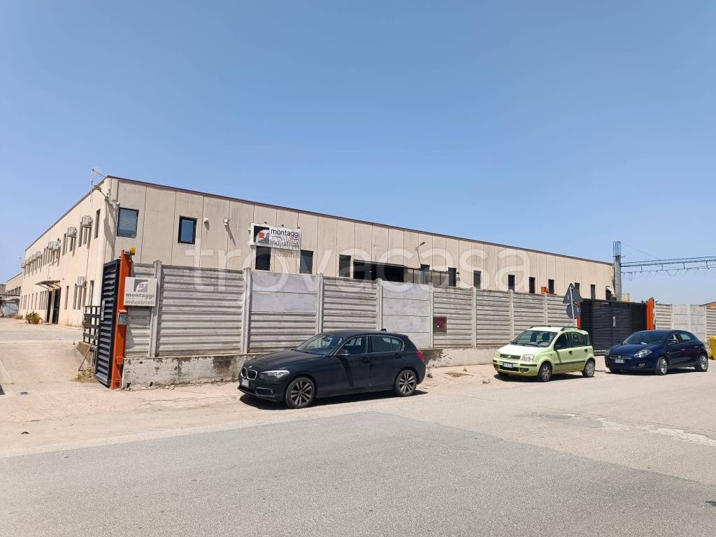 locale commerciale in affitto a Civitavecchia