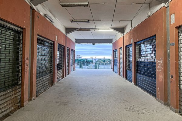 locale commerciale in affitto a Civitavecchia