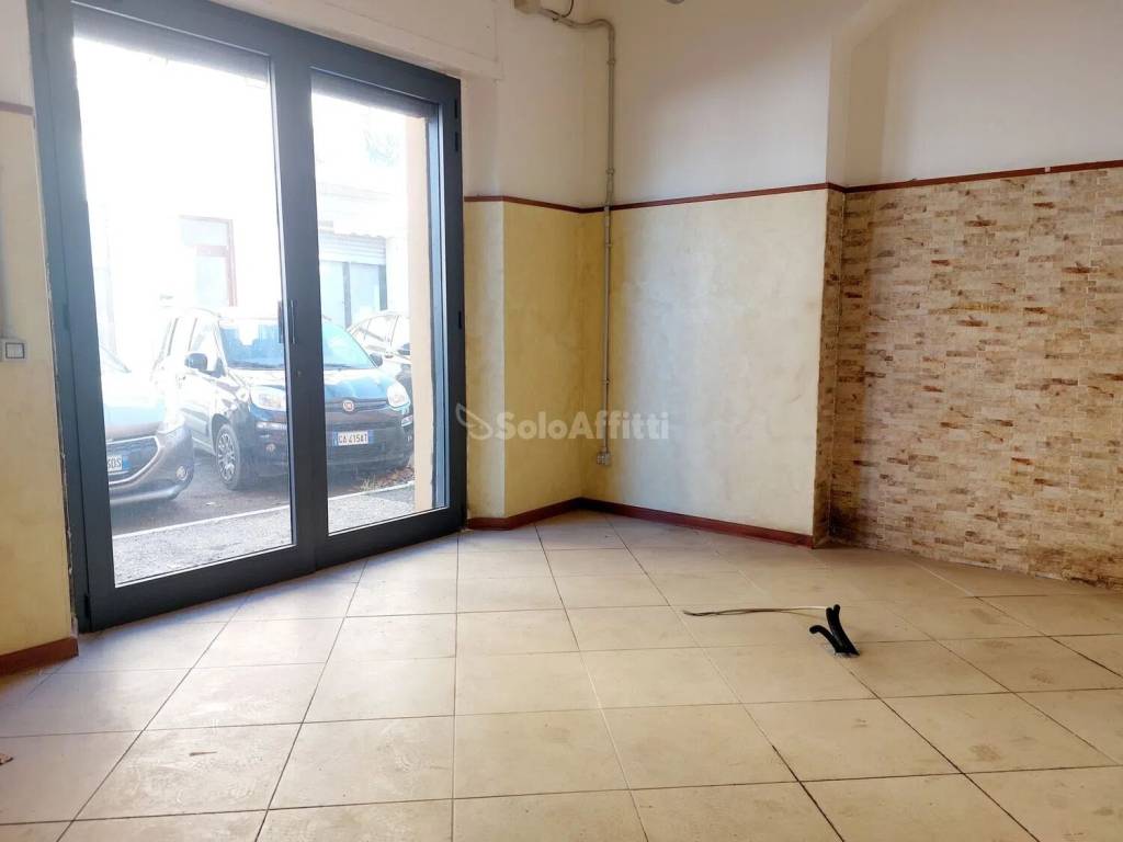 negozio in affitto a Civitavecchia