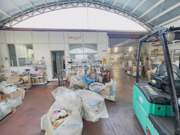 capannone in affitto a Civitavecchia