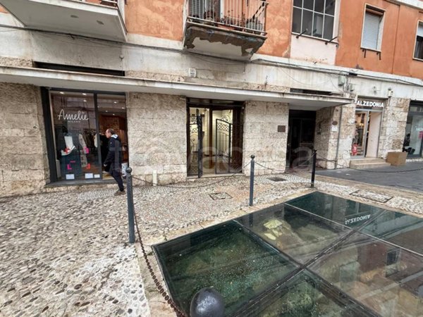 negozio in affitto a Civitavecchia in zona Aurelia
