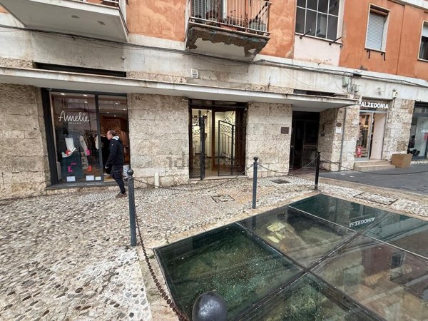 locale commerciale in affitto a Civitavecchia