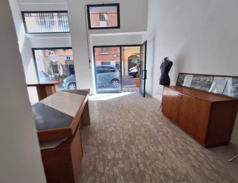 locale commerciale in affitto a Civitavecchia