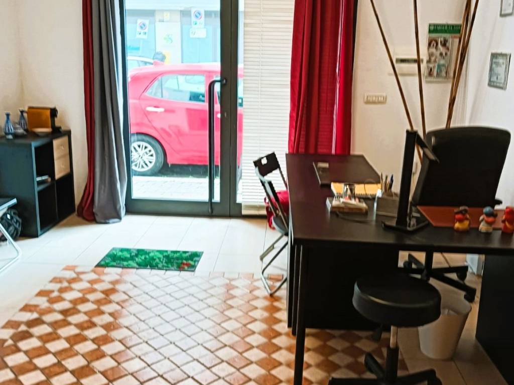 negozio in affitto a Civitavecchia