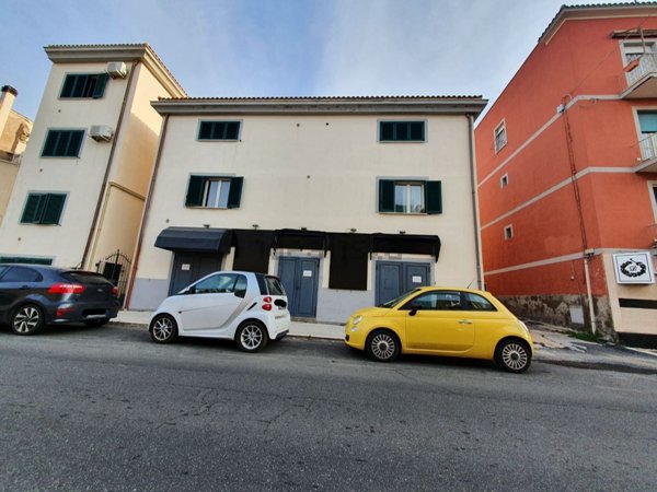 locale commerciale in affitto a Civitavecchia