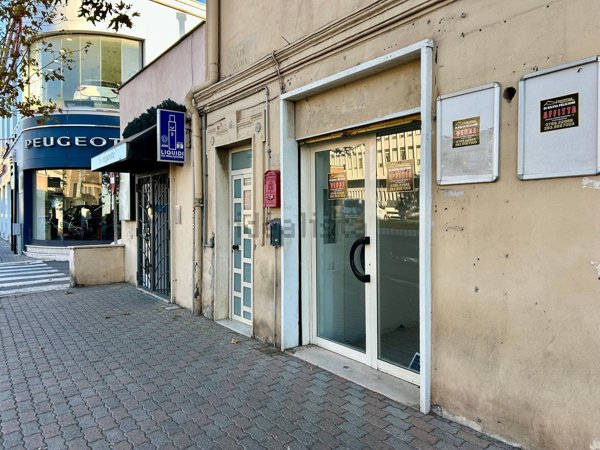 locale commerciale in affitto a Civitavecchia