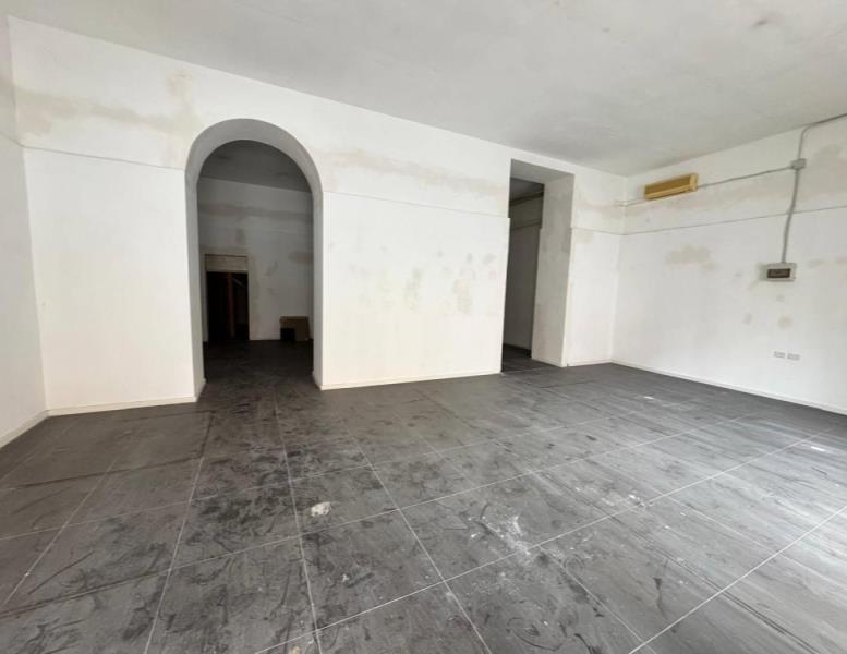 negozio in affitto a Civitavecchia