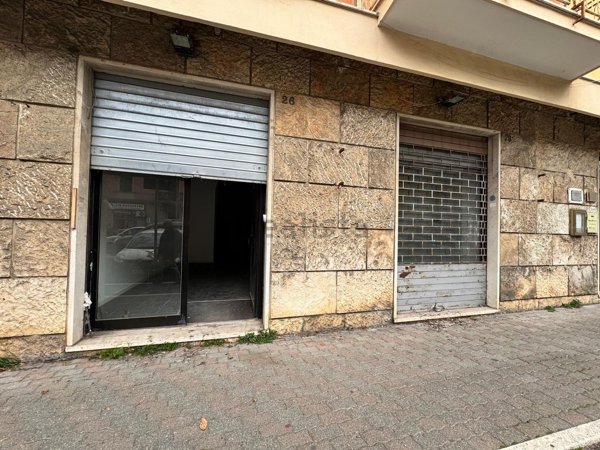 locale commerciale in affitto a Civitavecchia