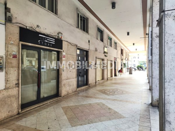 locale commerciale in affitto a Civitavecchia